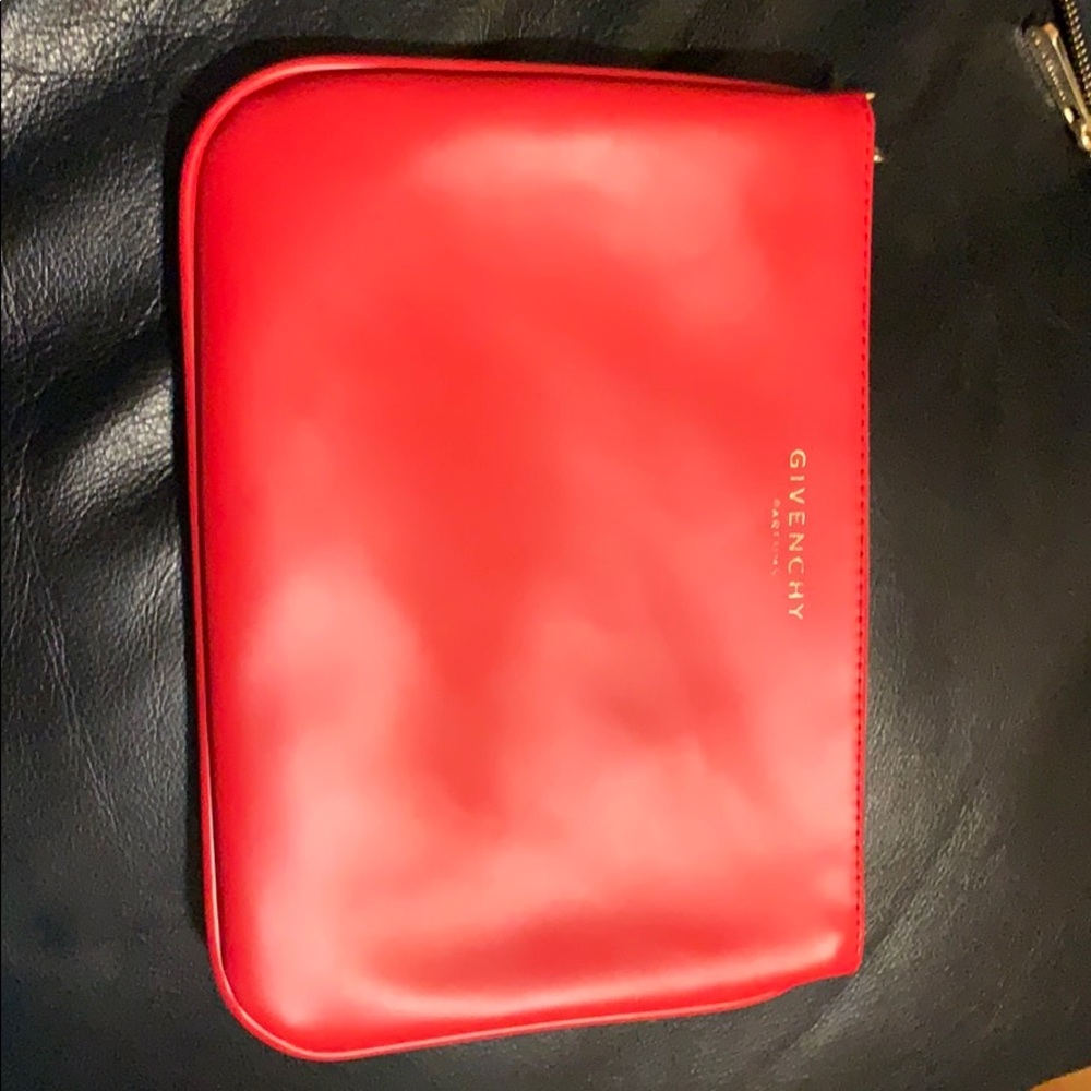Pouch wallet